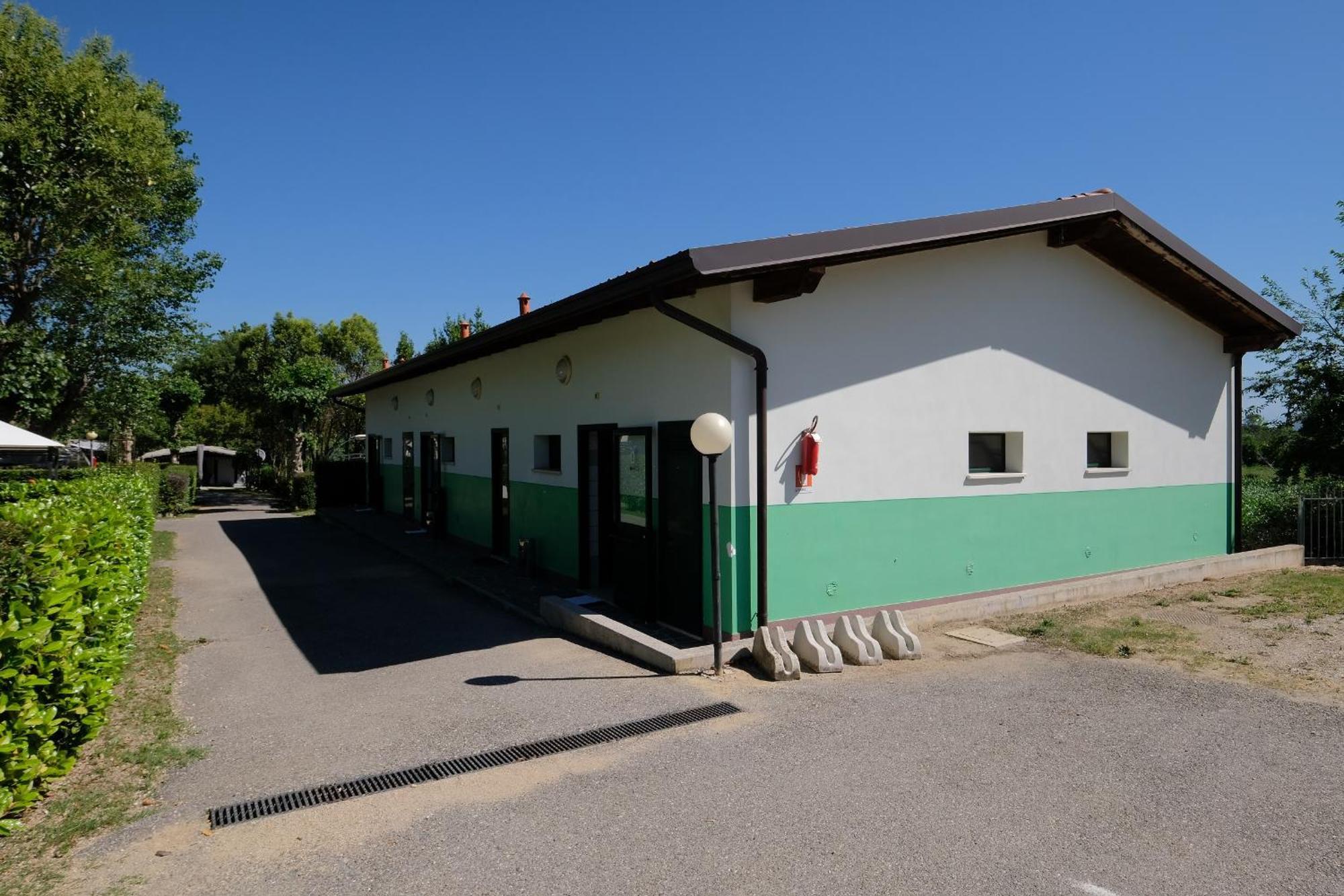 Campeggio Trevisago Iris Park Moniga del Garda Ngoại thất bức ảnh