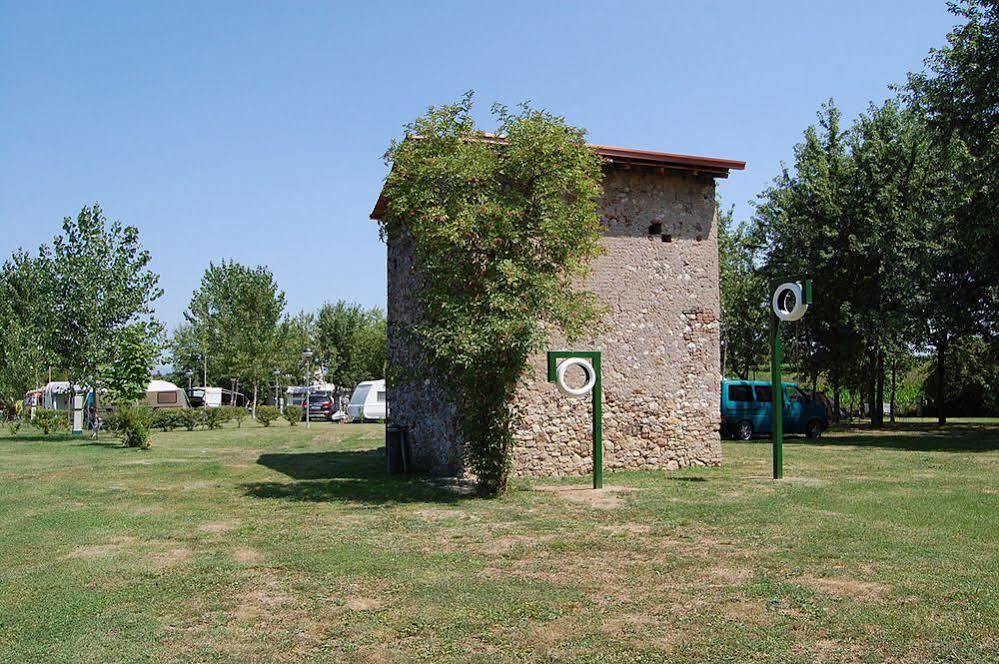 Campeggio Trevisago Iris Park Moniga del Garda Ngoại thất bức ảnh